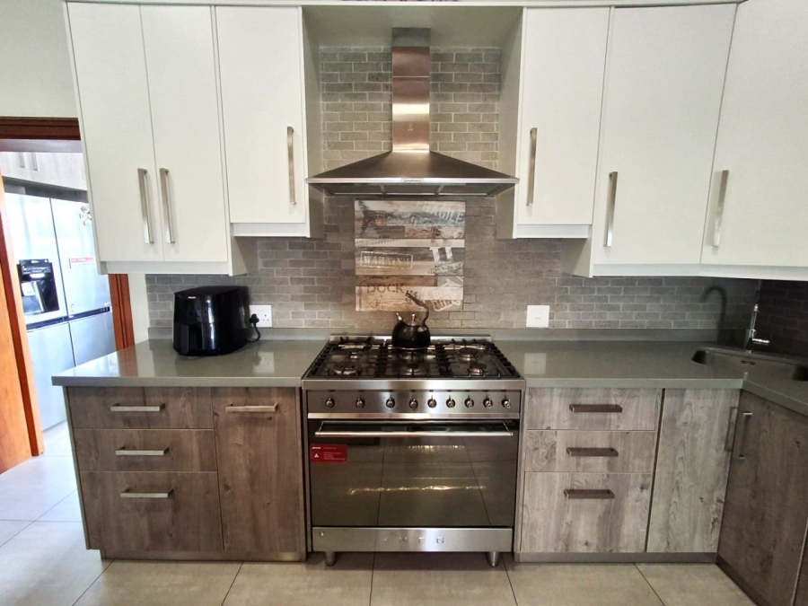 4 Bedroom Property for Sale in Heron Banks Golf Estate Free State